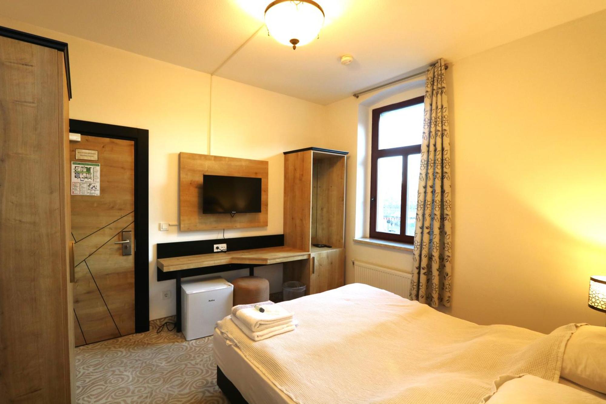 Am Fluss Saale Hotel Weissenfels Ngoại thất bức ảnh