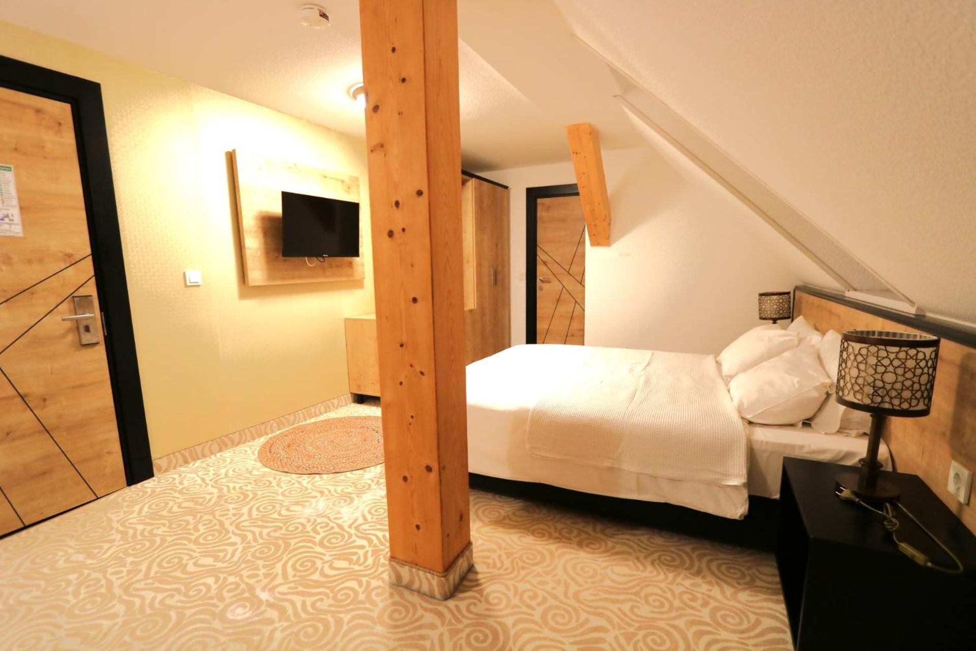 Am Fluss Saale Hotel Weissenfels Ngoại thất bức ảnh